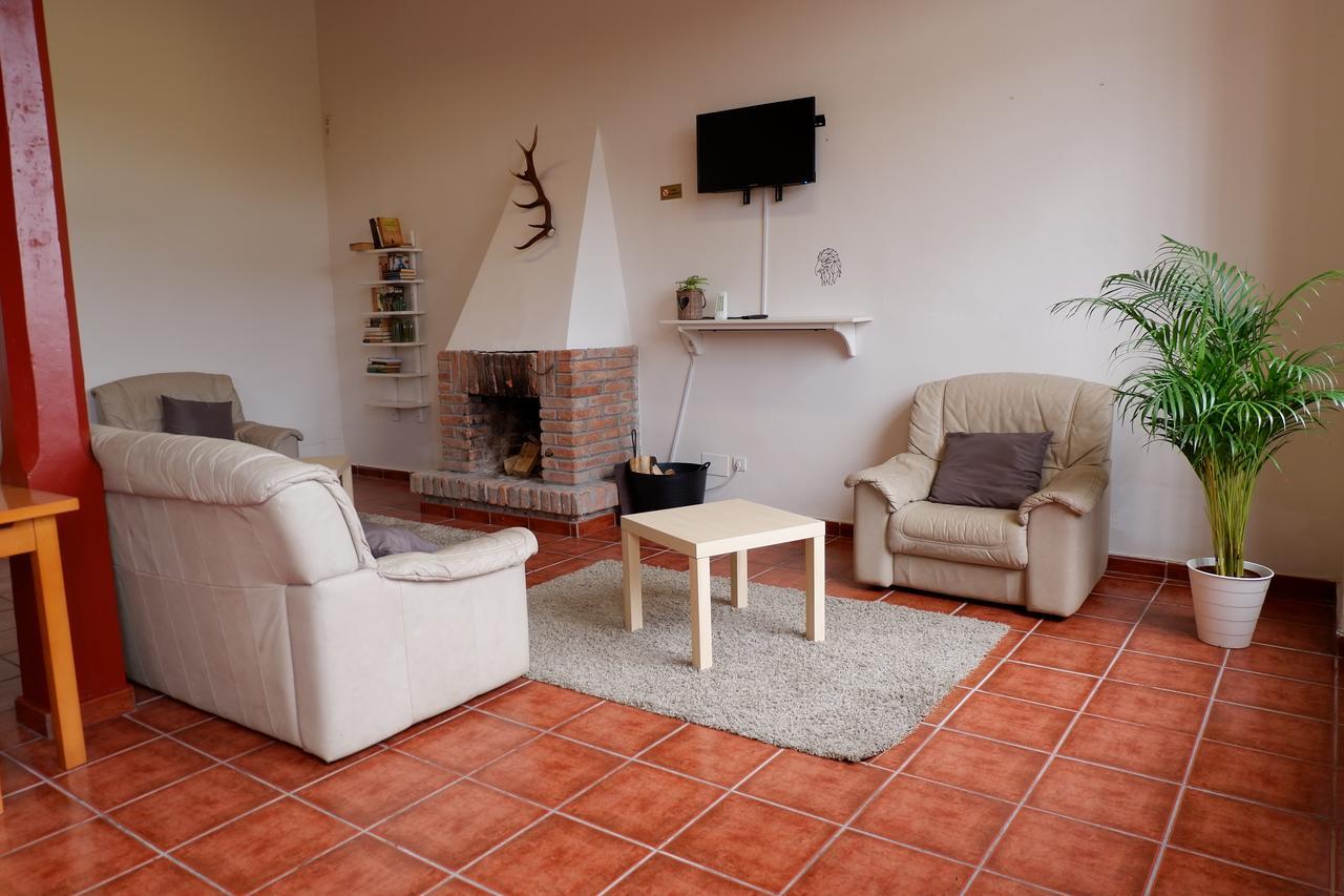 Albergue Familiar De Pintueles Pilona Екстер'єр фото